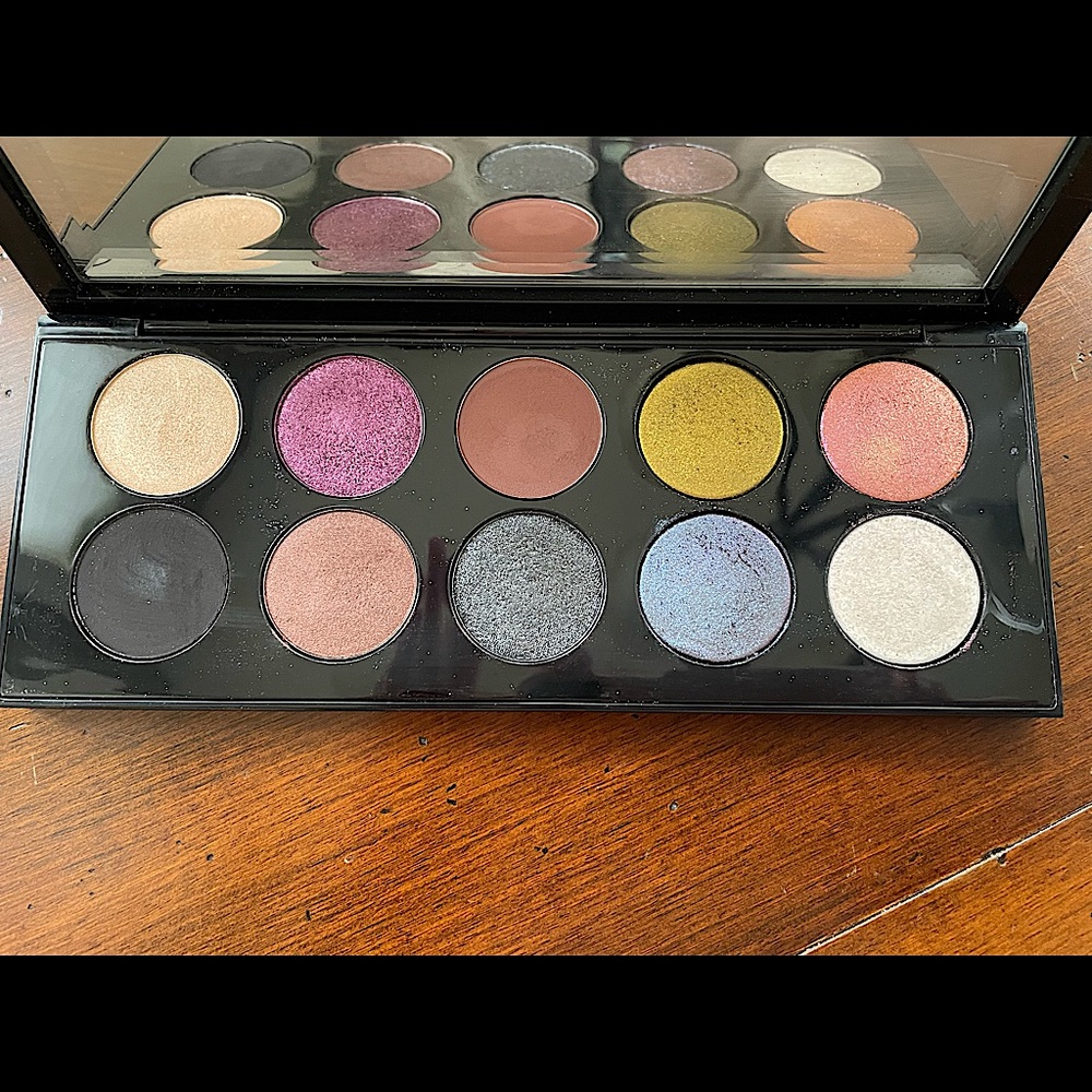 Pat McGrath Mothership III: Subversive Palette. Used few times only. No box.